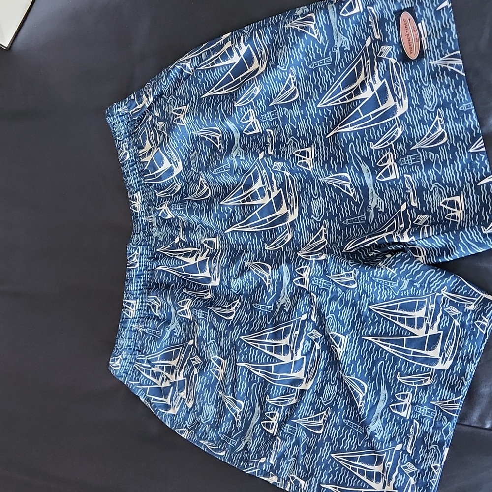 Vineyard Vines men's swim
